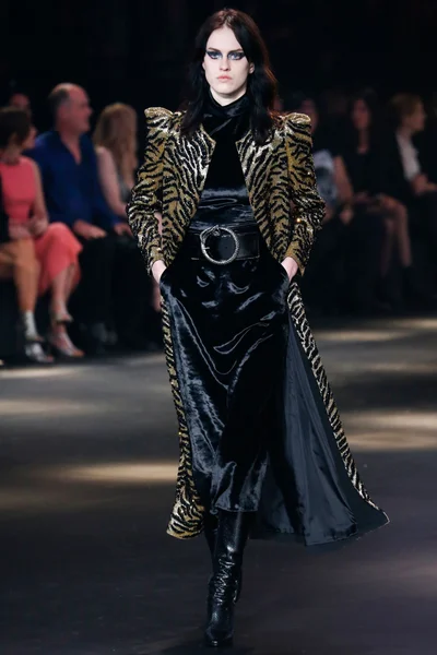 Look 93